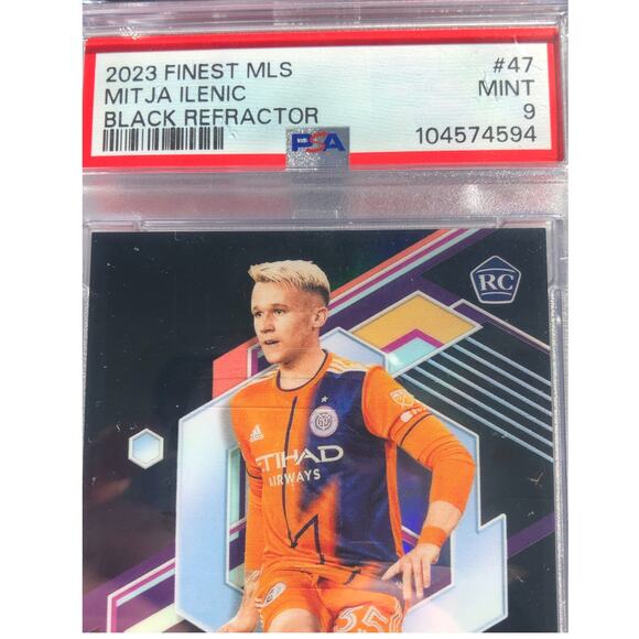 2023 Topps Finest MLS Black Refractor #47 Mitja Ilenic NYCFC /10 RC PSA 9 Mint - Picture 3 of 4